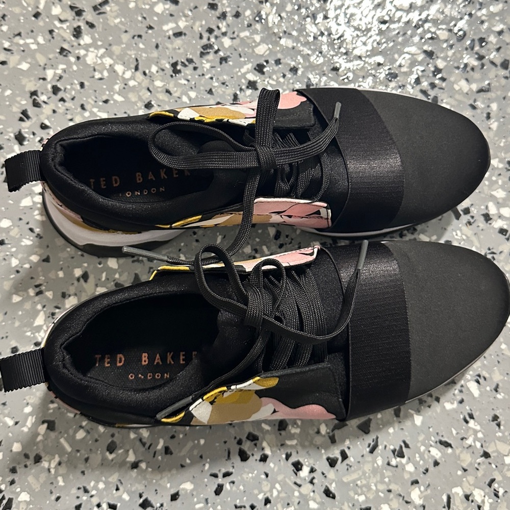Women’s Ted baker sneaker